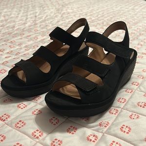 Women's Black Wedge Sandals